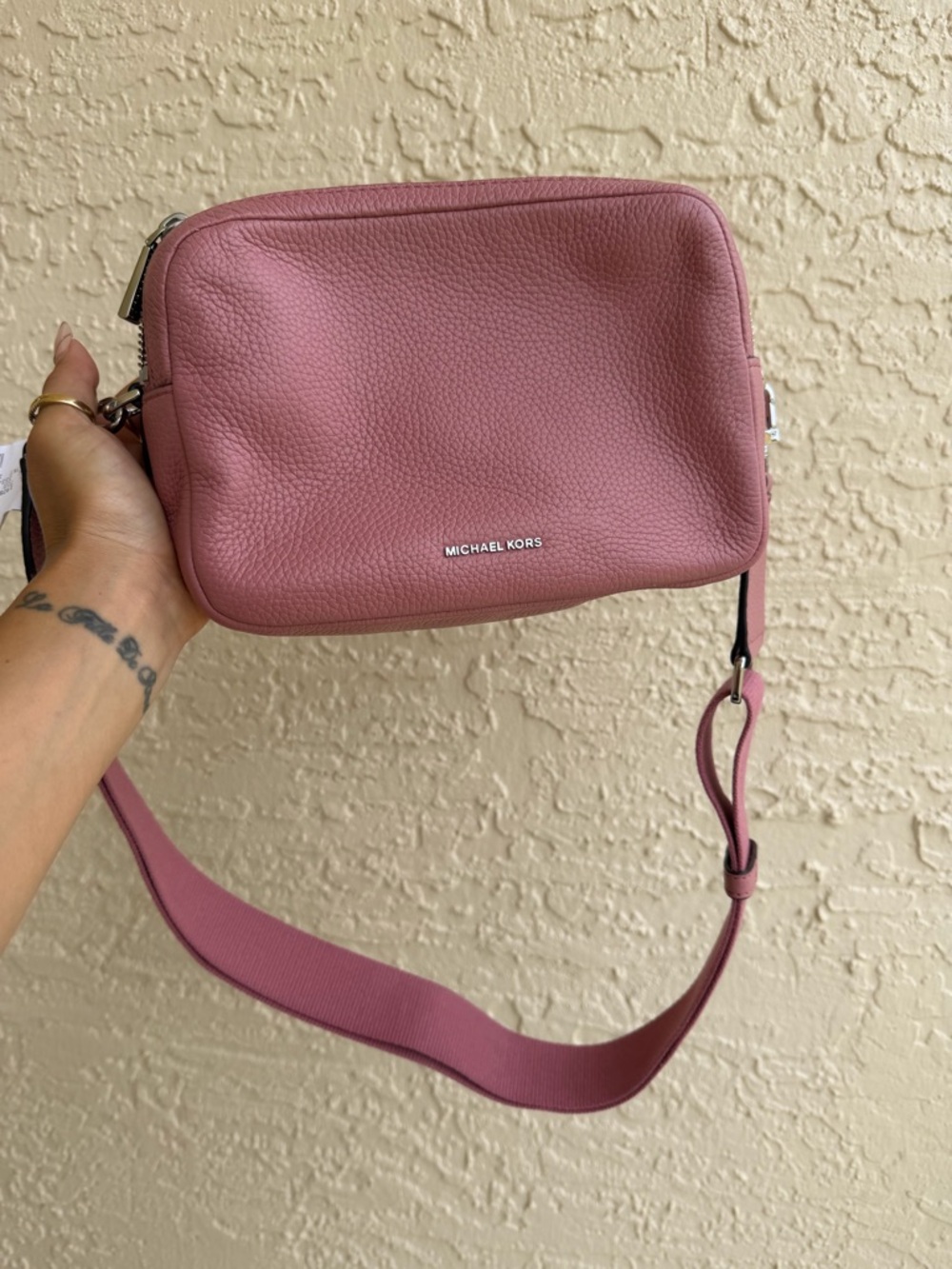 NWT Michael Kors Dusty Rose Pebbled Leather Camera Crossbody